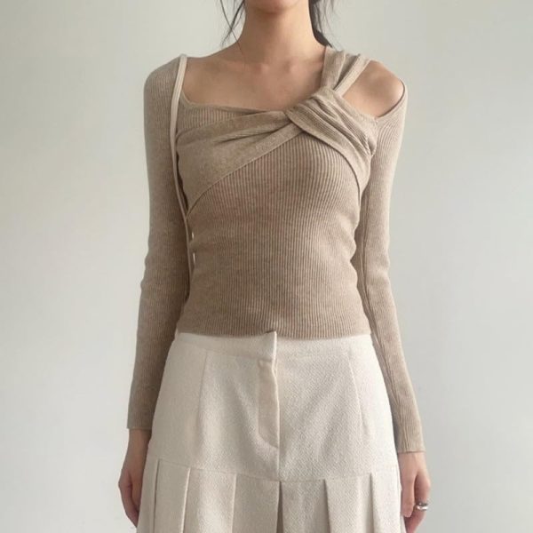 Twisted Asymmetric Off-Shoulder Long-Sleeved Knitted Top for Women to Wear with A Fashionable Slim T-Shirt