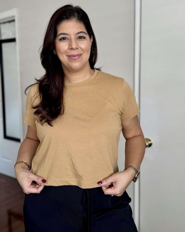 4 Pack: Women's Cotton Short Sleeve Crop Top – Cropped Casual Crew Neck T-Shirts (Available in Plus Size)