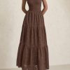 Summer Dresses for Women 2025 Casual Eyelet Sleeveless Wedding Guest Maxi Dress Tank Top Sundress with Pockets